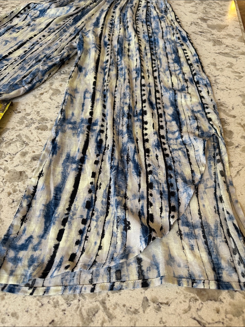 Gilli Blue and White Jumpsuit Romper with Pockets Size Large NWOT - Picture 10 of 13